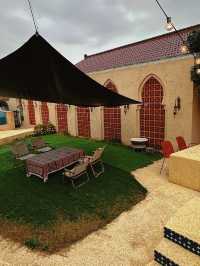 迪士尼旁絕美洞窟民宿!星空天窗+免費接送,拍照根本停不下來