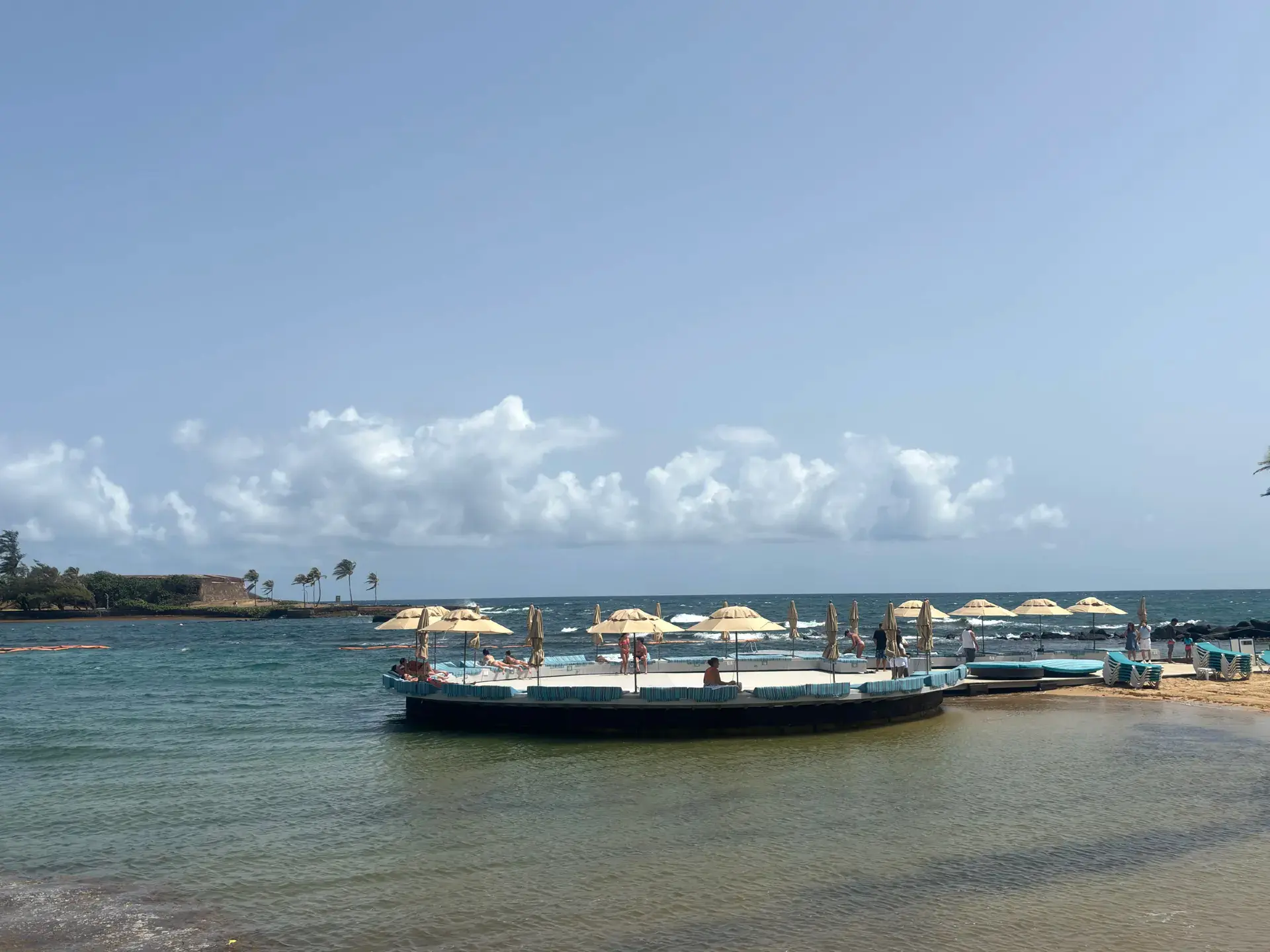 Puerto Rico: Lắng nghe tiếng vọng của lịch sử trong làn gió biển Caribbean