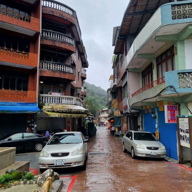 Old, Quiet, Historical Shiding Street