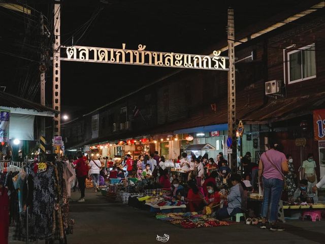 นั่งรถไฟไปเที่ยวอุทัย 3 วัน 2 คืน 