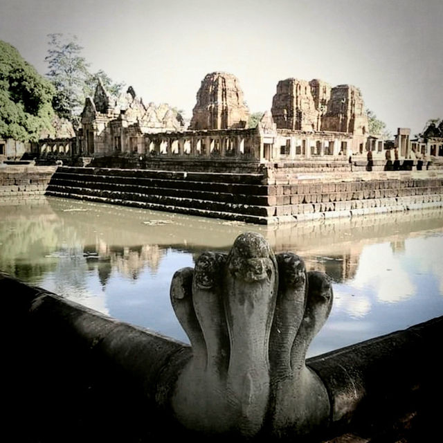 ปราสาทเมืองต่ำ คลาสสิคที่สุดของขอมโบราณในไทย