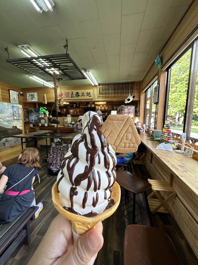 白川鄉 ｜嘆飛驒牛肉串及飛驒牛奶雪糕🍦