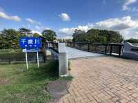 北海道・千歳。千歳川に設置された『インディアン水車』と『サケの慰霊塔』と『千歳水族館』