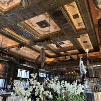Glamorous Atlas Bar