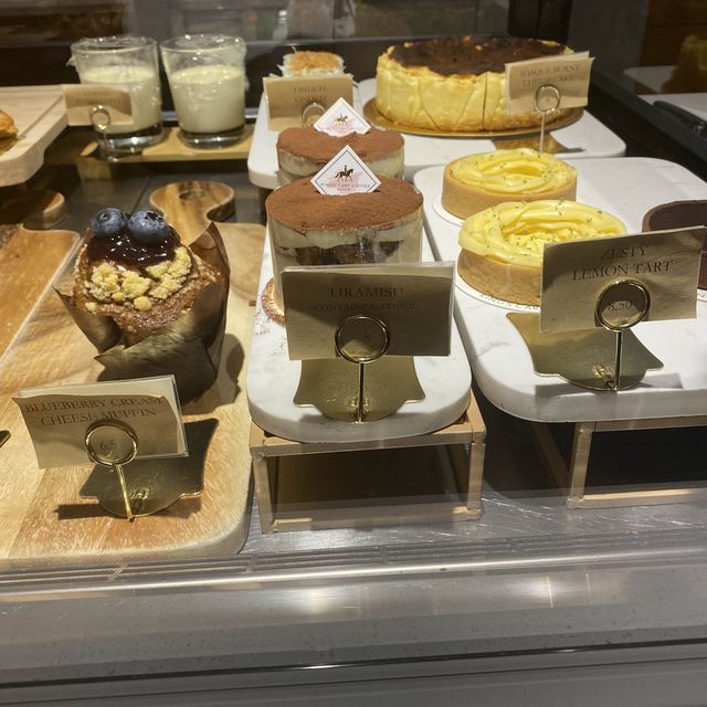 Kings Cart: Where Coffee and Cuisine Reigns