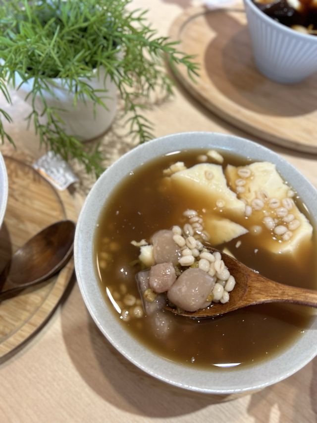 ［桃園/龍潭］ 澎湃豆花🫘｜龍潭必吃美食 超強豆花 內用續碗不用錢!! 