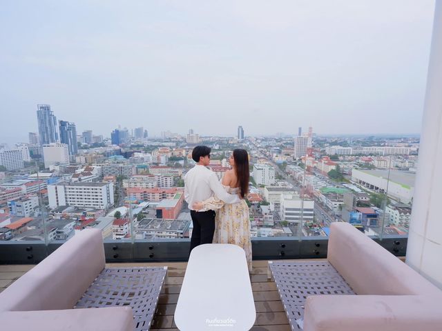 นอนโรงแรมหรูใจกลางเมือง พัทยา rooftop สุดปัง💓