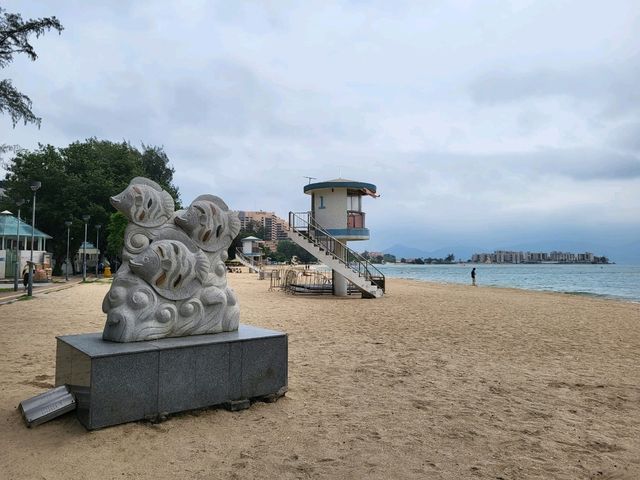 人流不多的舊咖啡灣泳灘