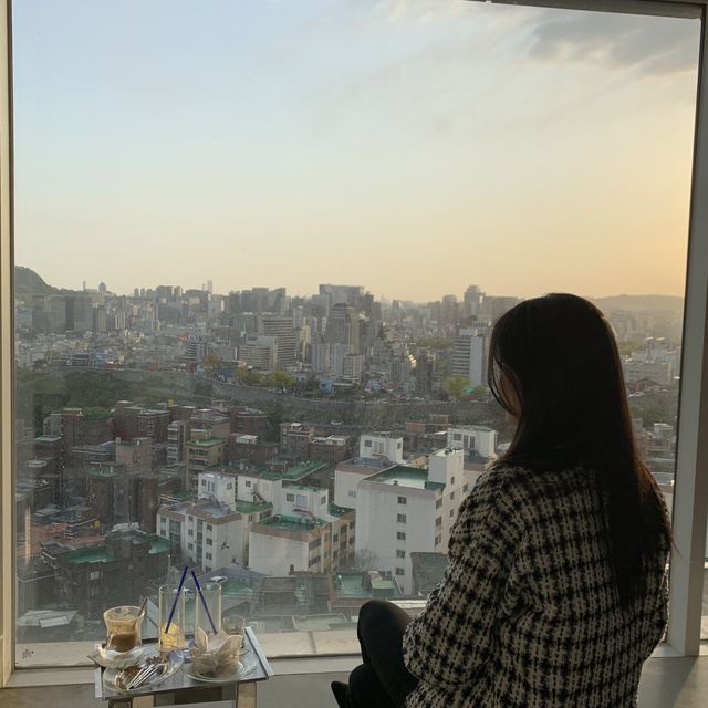 남산타워 뷰를 볼 수 있는 테르트르 카페