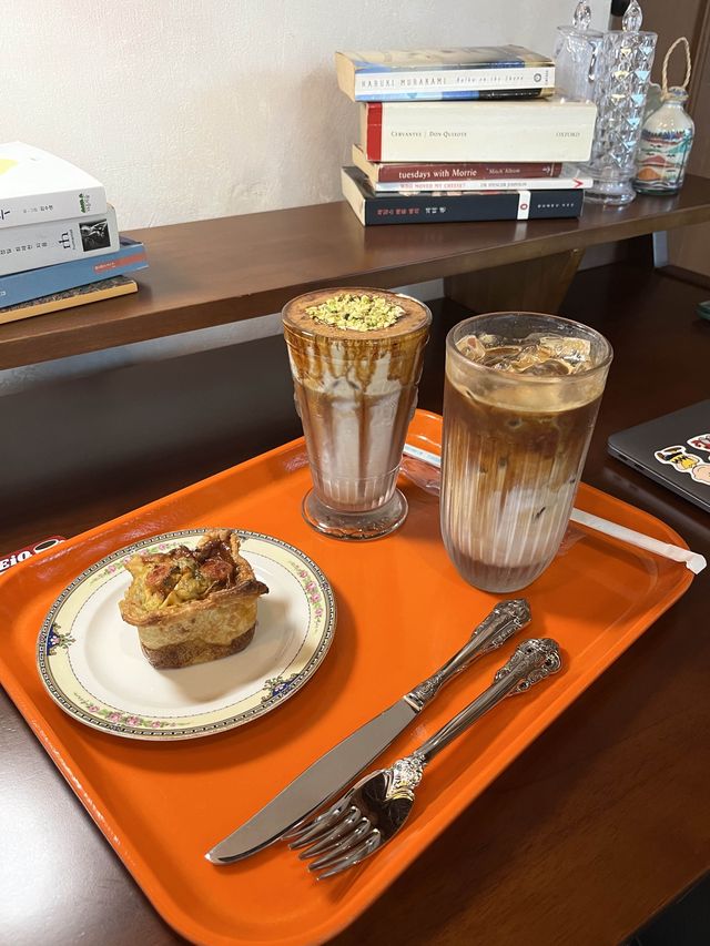 속초 교동 블렌딩 원두가 맛있고 아늑한 카페 이아이아오로스터스