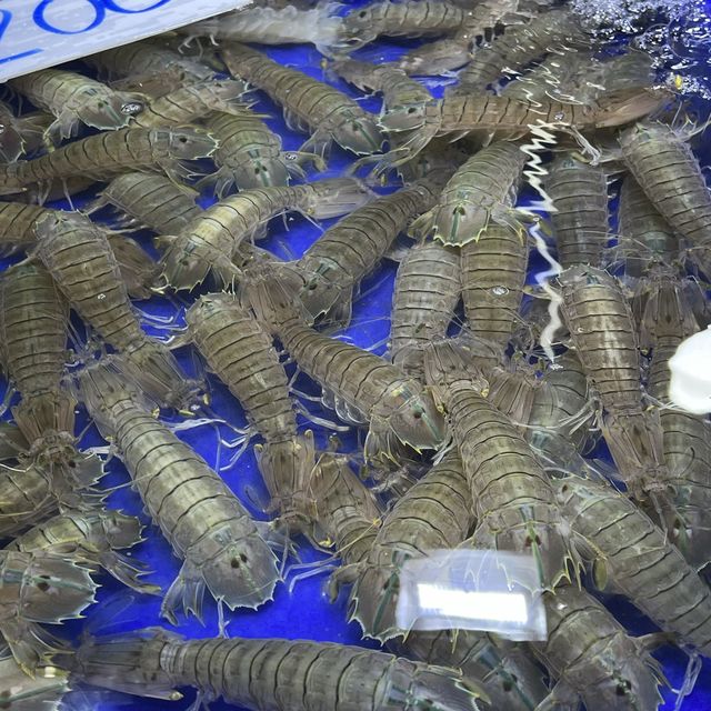 ตลาดลานโพธิ์ พัทยา 🦐แหล่งรวมซีฟู้ดน่าทาน🦀