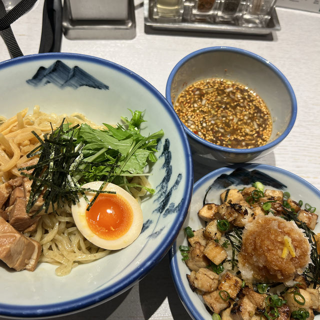 일본 깔끔한 라멘 체인 🍜 아후리라멘 👍