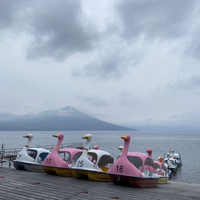 神秘寶石藍，風景如畫，北海道之寶——支笏湖！ 