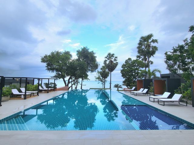 ปะ ไป pool villa ริมทะเล กัน
