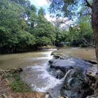 เที่ยวน้ำตกกันนะ