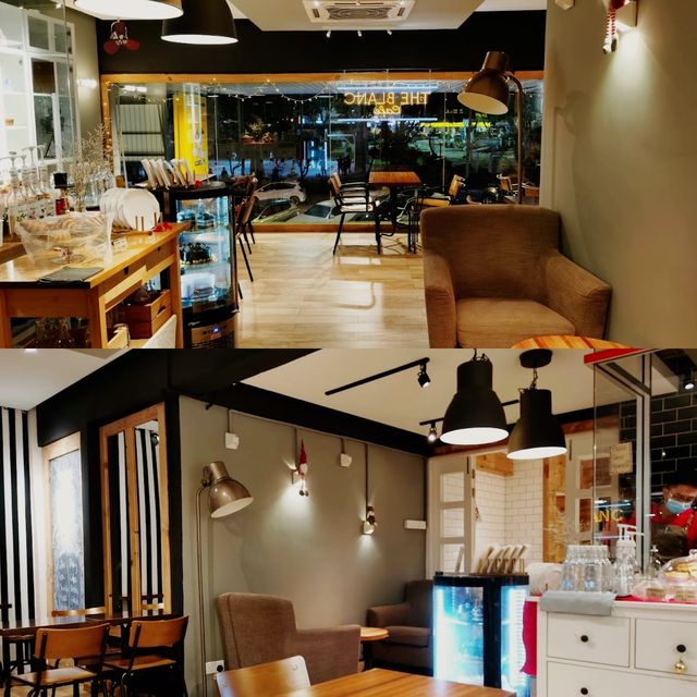 The blanc Cafe