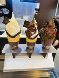 ⭐️Godiva Chocolatier⭐️✨…Bugis Junction