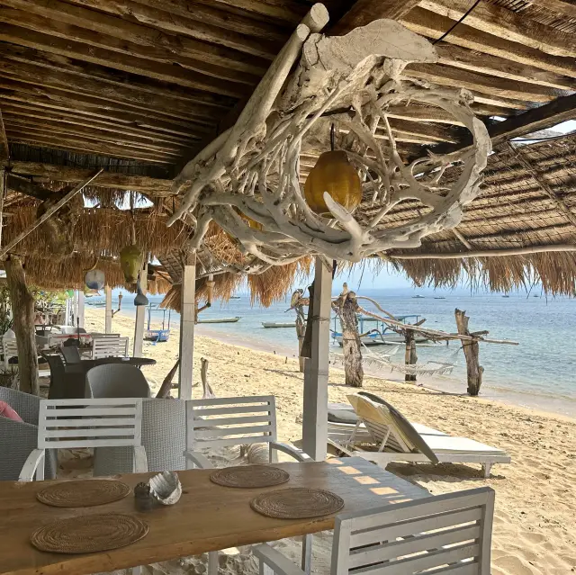 Agung Beach Club @ Lembongan, Bali 