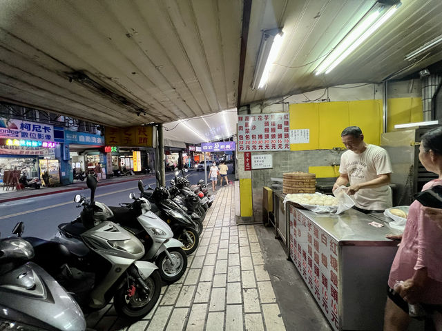 東湖康樂街傳統饅頭店｜在地饅頭店，一出爐全部就被拿光光了
