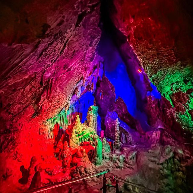 🌋🕳️ 崆峒巖風景區～神秘的溶洞🏞️🌪️