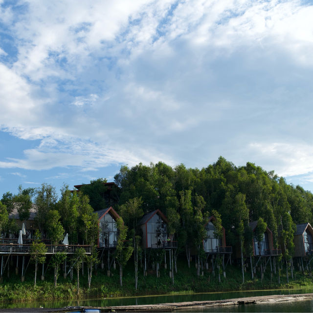  ອ່າງນ້ຳຕົງ ວິວຣີສອດ ເມືອງເຟືອງ