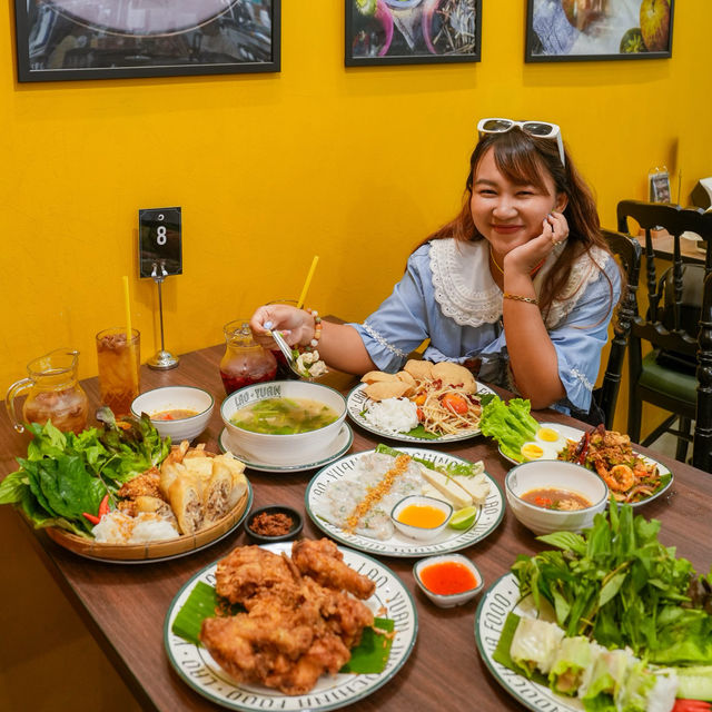 ลาวญวน โรบินสัน ฉลอง อาหารอีสาน