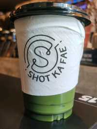 ร้านคาเฟ่ธีมคริสต์มาส กาแฟดี ในเมืองทองธานี