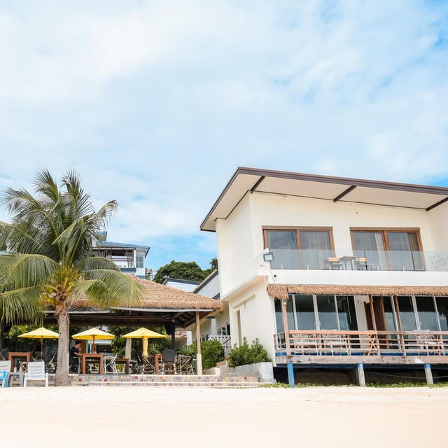 นอนเสม็ดติดทะเล แบบหาดส่วนตัว