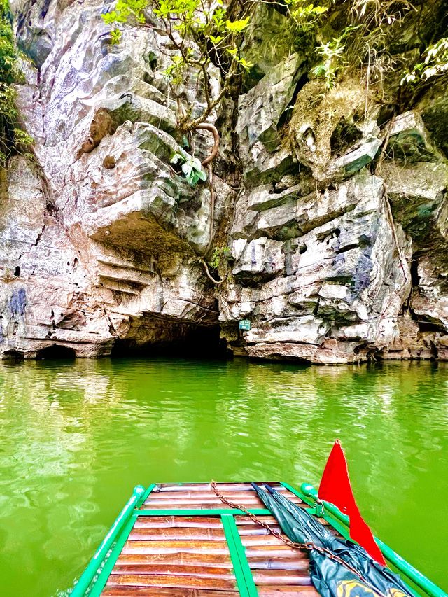 INSTA-WORTHY: Trang An 🛶 Trip In Ninh Binh 🇻🇳