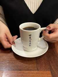 【名古屋カフェ】古き良き雰囲気の喫茶店でクリームソーダを楽しむ