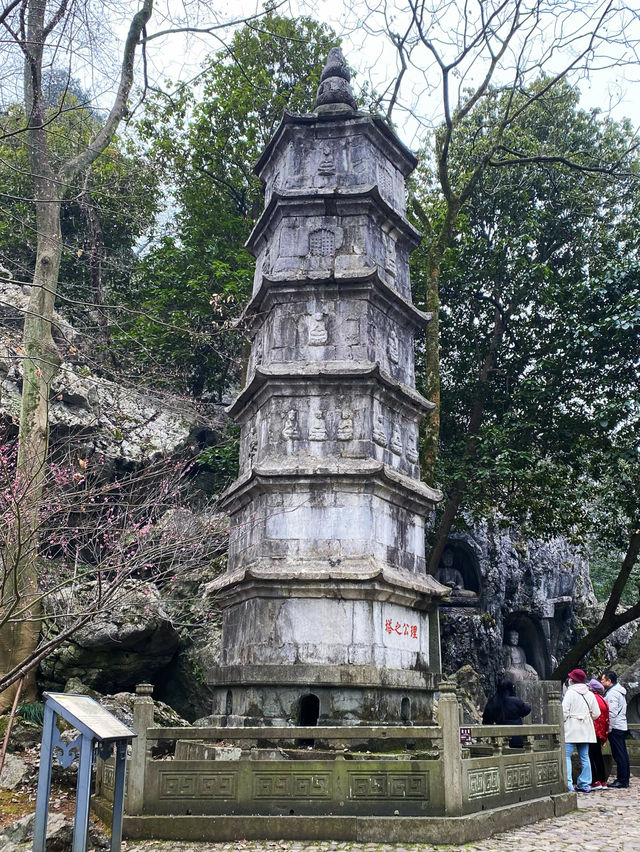 Thousand years old Buddha carvings 🙏🏻🙏🏻