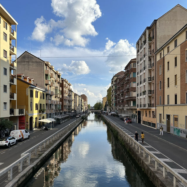 Lively atmosphere in the Naviglio Grande