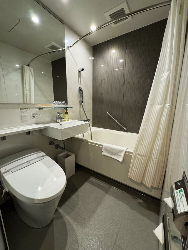 🏢 5 star enjoy in compact hotel
