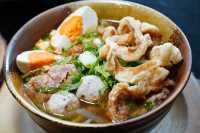 ร้านอาหารวีแกน เข้ม-ข้น พาหุรัด