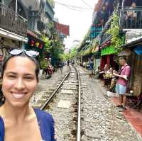 🤩 Discover Hanoi Train Street