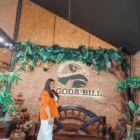 คาเฟ่แนวธรรมชาติวิวภูเขาบรรยากาศร่มรื่น 