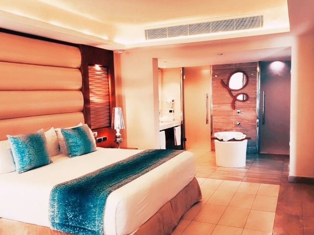 🏖️ Beach Fun at Majestic Mirage 