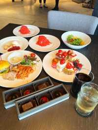 【福岡ホテル】いちごがたっぷりのスイーツビュッフェ