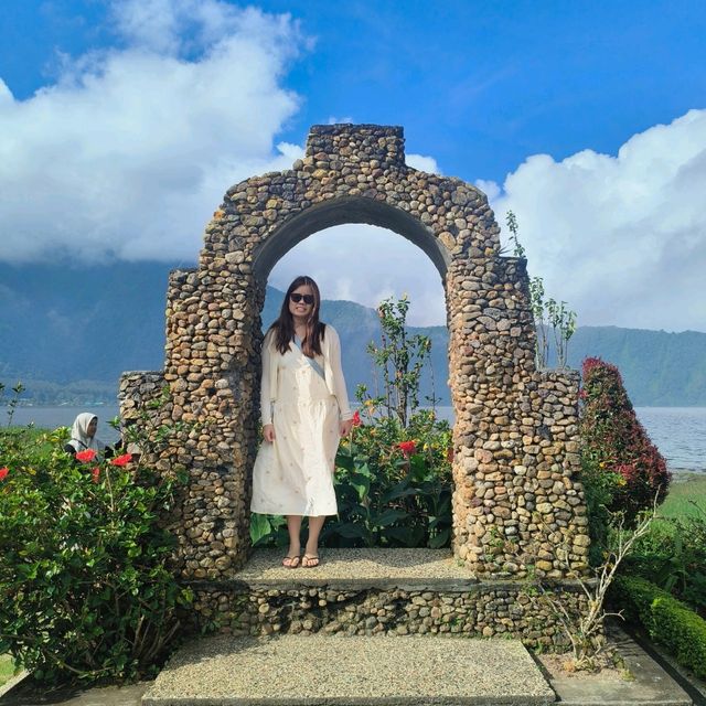 Breathtaking View Of Ulun Danu Beratan Temple