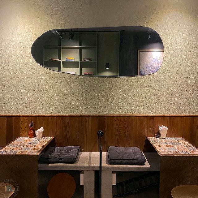 BOOK IN BAR