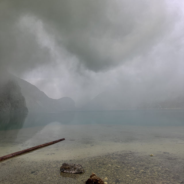 The beautifully dangerous Mt Ijen