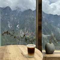 Chasing Dreams: The Ultimate Trek to Tiger Leaping Gorge