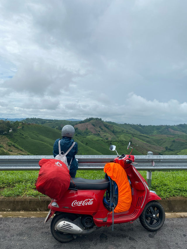 ฤดูฝนที่ถนนลอยฟ้า จ.น่าน 🛵⛰️🌧️🛣️