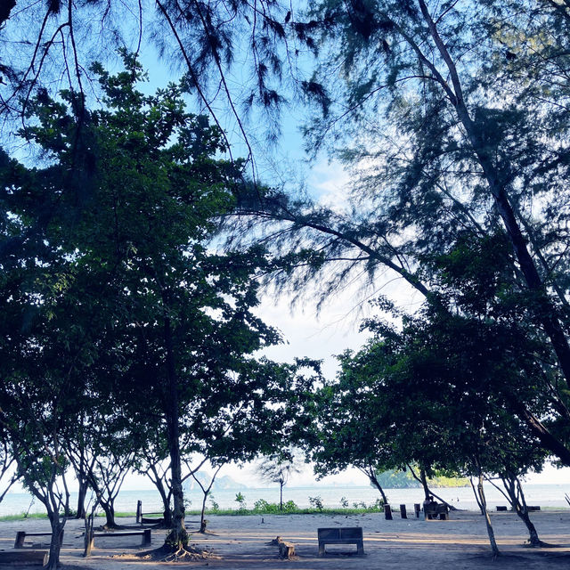 ชายหาดนพรัตน์ธารา ที่นี่กระบี่🌊