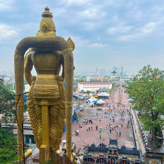 วัดถ้ำบาตู (BATU CAVES) ศาสนสถานฮินดูอันศักดิ์สิทธิ์