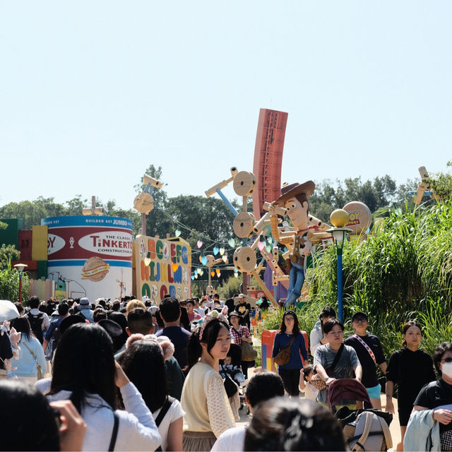 ดิสนีย์แลนด์ฮ่องกง (Hong Kong Disneyland)