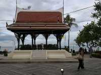 พักผ่อนที่ โรงแรมเซ็นทาราแกนด์ หัวหิน