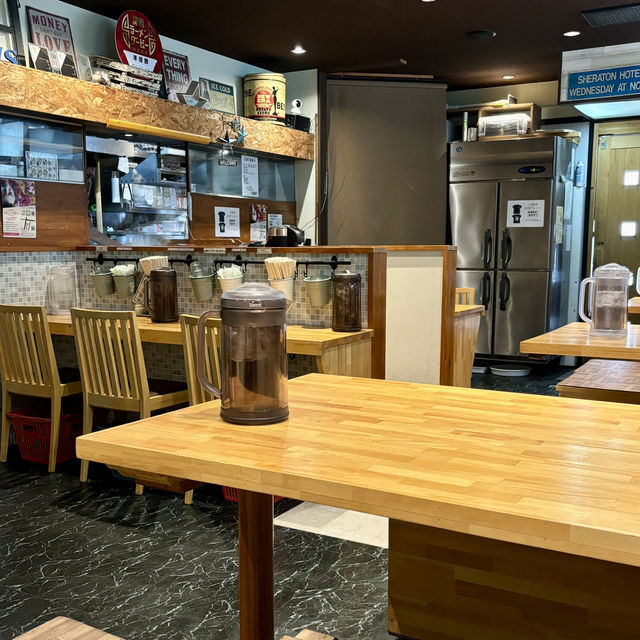 【大阪・谷町六丁目】自家製麺で味わうつけ麺が自慢「麺ファクトリー ジョーズ」