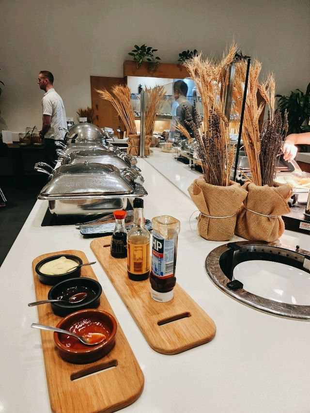 🇦🇺 Breakfast buffet in Brisbane City, Australia