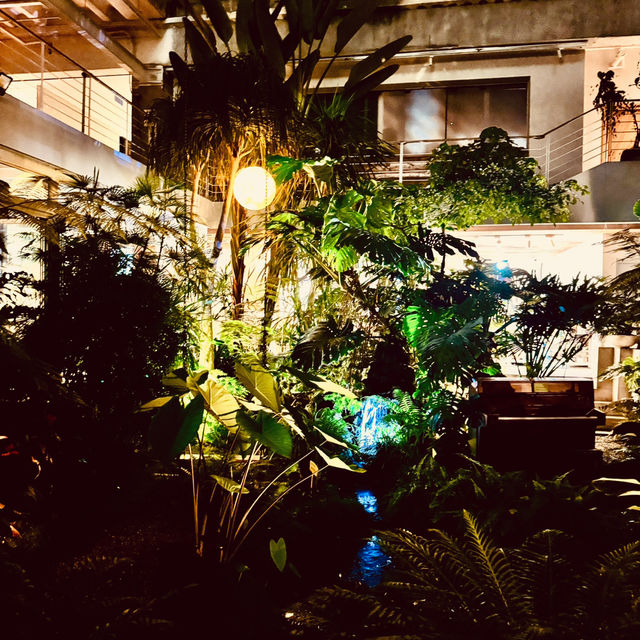 Stumbled across this retro artsy district in Xiamen